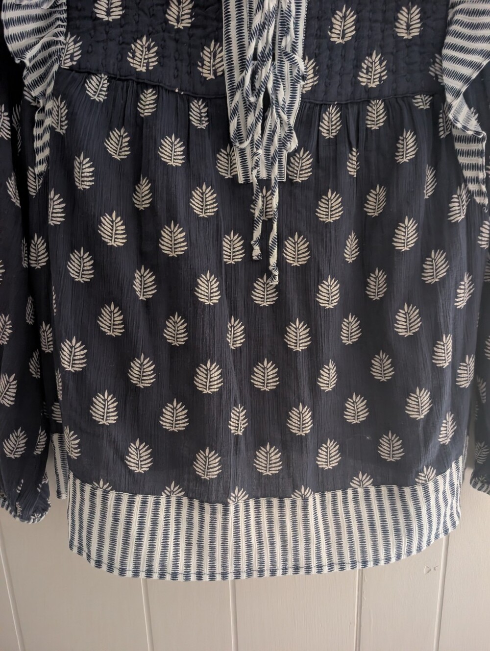 Vineyard Vines Fleur de Leaf Quilted Top - Picture 2 of 8